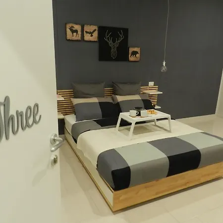 Mola Bed & Breakfast 3*