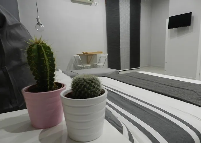 Mola Bed & Breakfast 3*